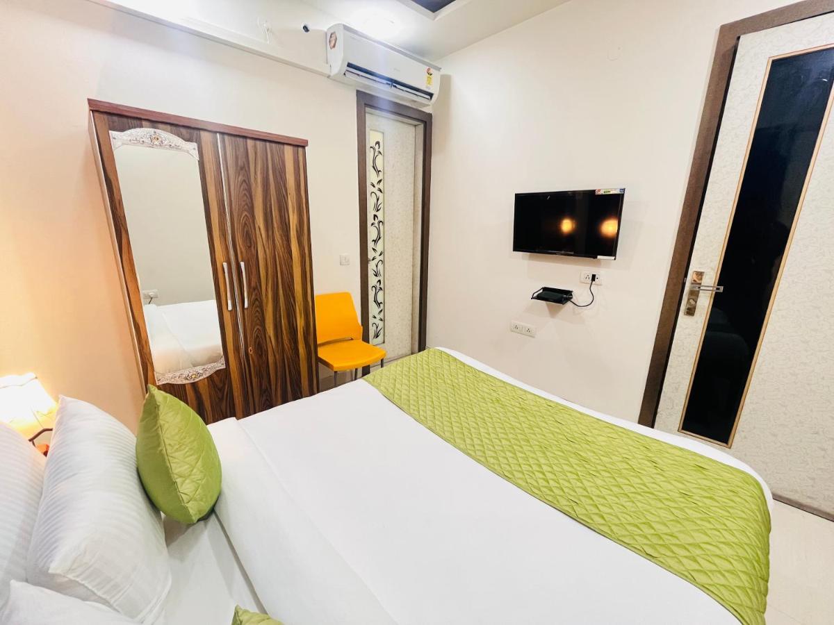 Hotel Park Pride Pitampura New Delhi, Couple Friendly Exterior foto