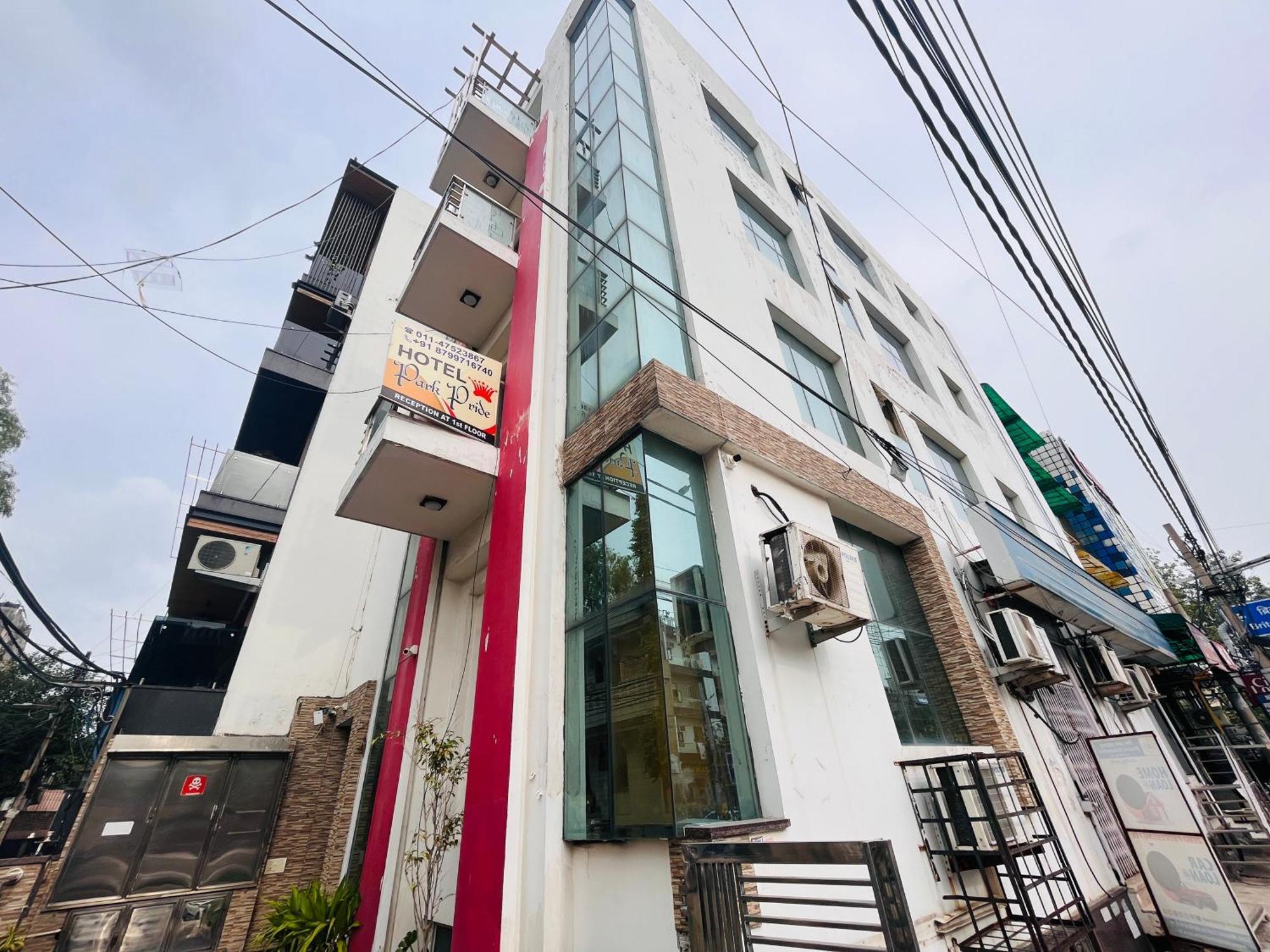 Hotel Park Pride Pitampura New Delhi, Couple Friendly Exterior foto