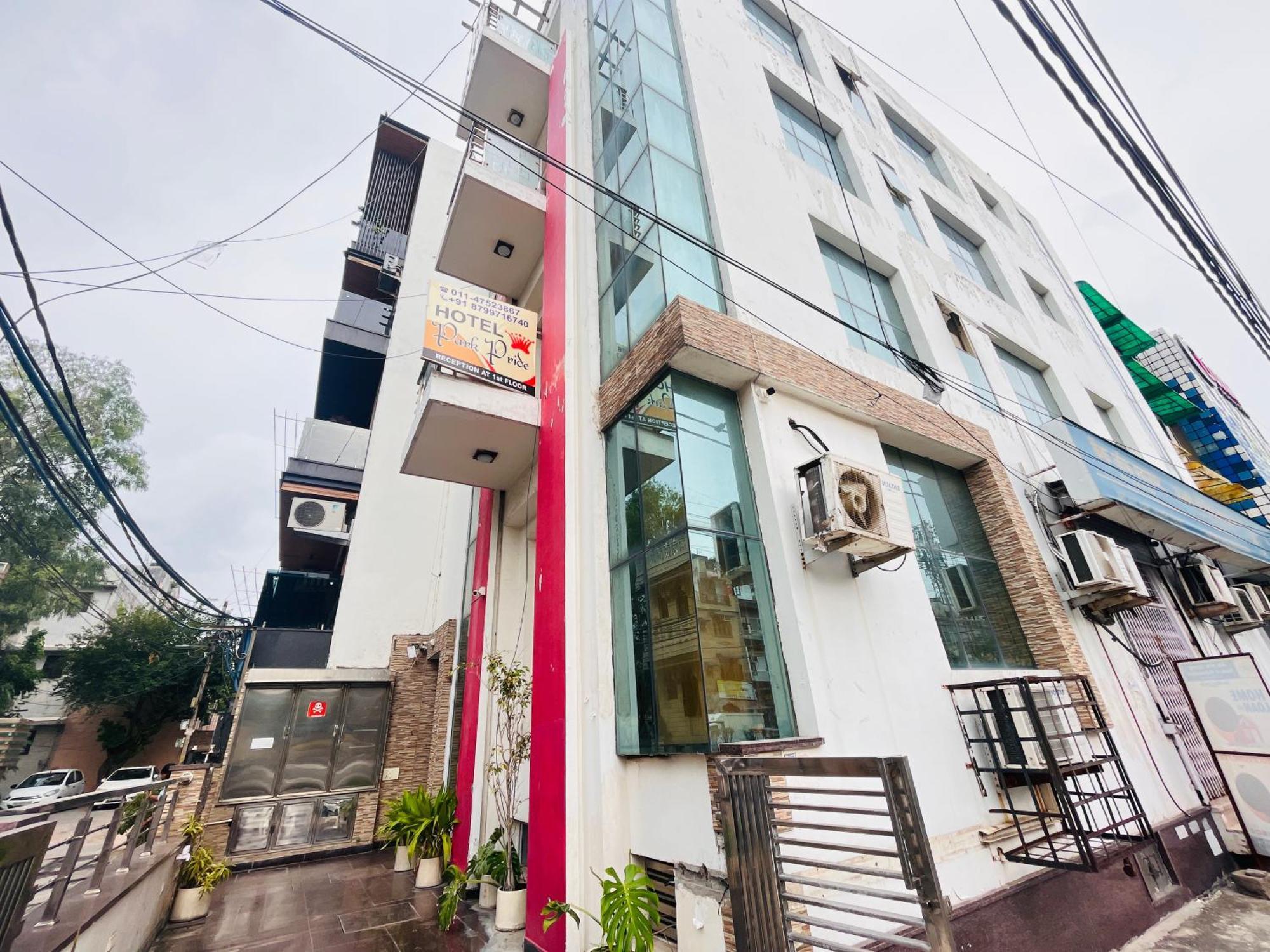 Hotel Park Pride Pitampura New Delhi, Couple Friendly Exterior foto
